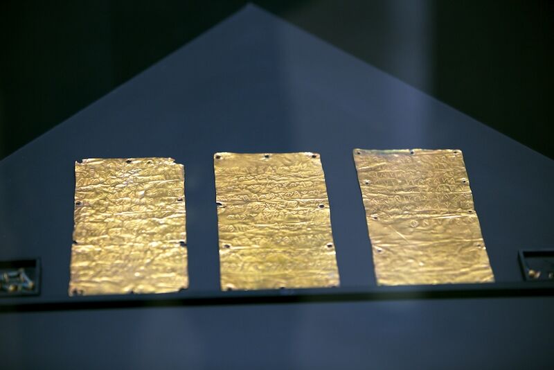 File:Prygi plates one.jpg