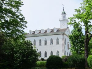 https://www.churchofjesuschrist.org/media/image/kirtland-temple-702a311?lang=eng&collectionId=ea31d8b031184f088999cb873992b0ab